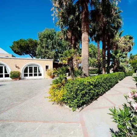Parco Delle Agavi Отель 4*